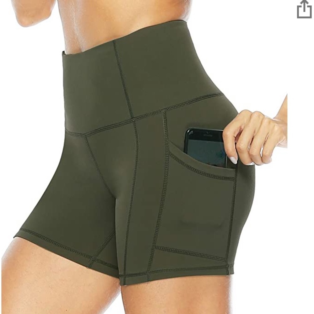 NWT 5” Bike Short